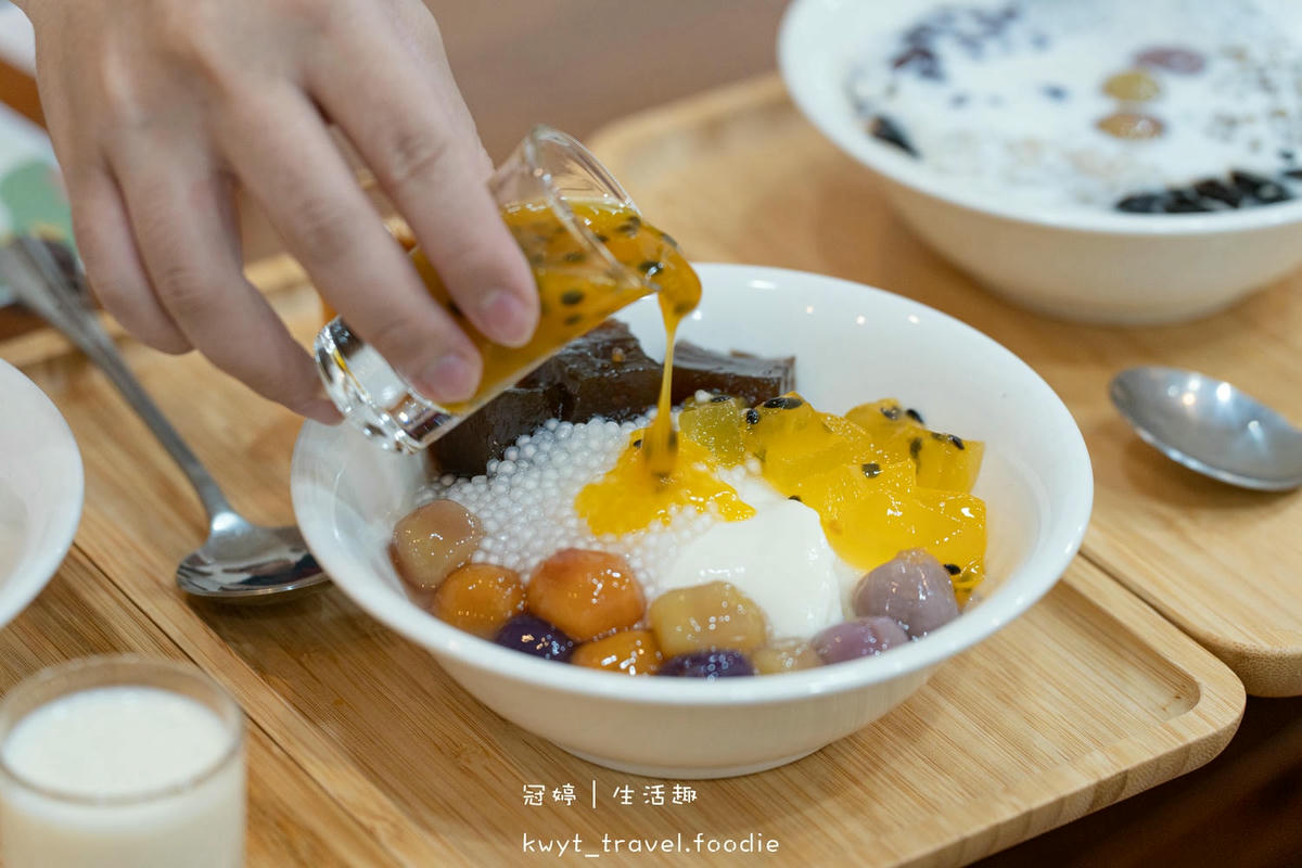 埔里甜點下午茶推薦-東門町鮮豆花厚豆漿甜湯冰品-埔里美食推薦-埔里第三市場夜市美食-24.jpg