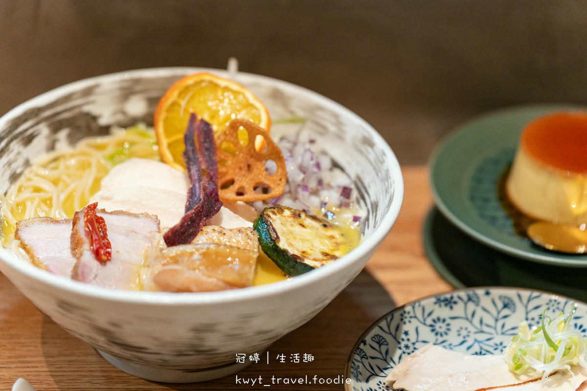 台中北區拉麵餐廳推薦-算云焉-文心中清捷運站美食-曉明女中美食-台中二中美食-台中雞白湯拉麵推薦-台中捷運美食推薦-17.jpg