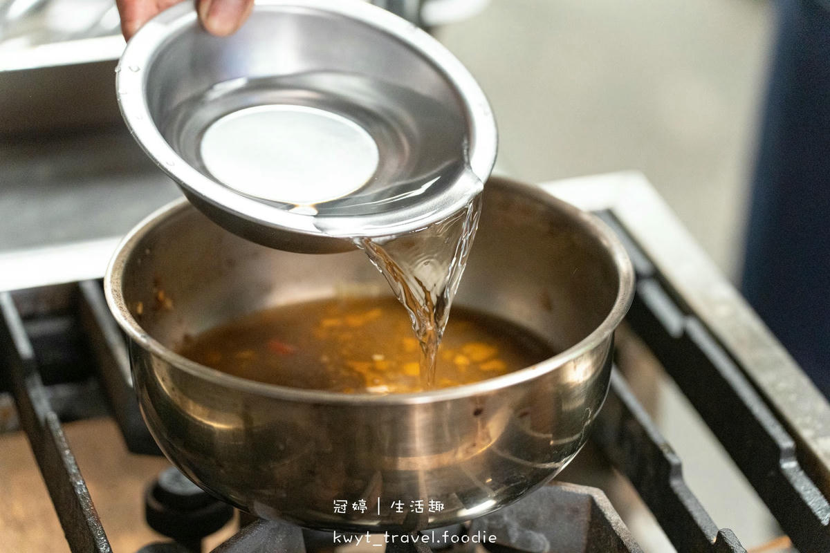 台南麻辣鍋餐廳推薦-界麻辣湯-台南文化中心美食推薦-林百貨美食推薦-孔廟商圈美食推薦-5.jpg