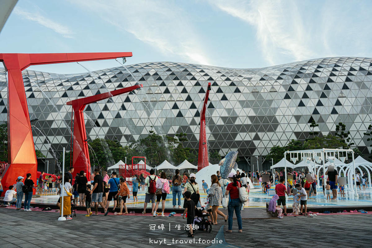 高雄前鎮親子景點推薦-星光水岸公園-高雄前鎮旅遊景點推薦-1.jpg