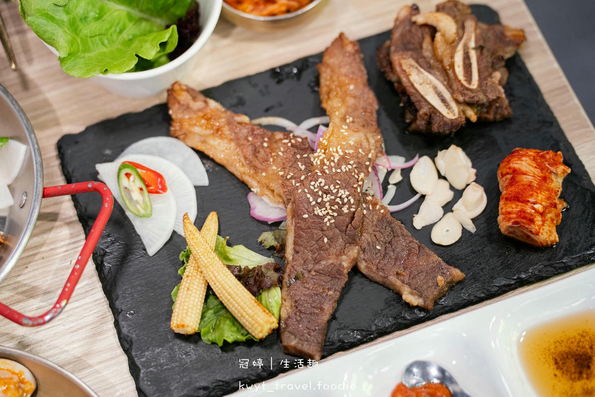 【梨谷ATT信義二店】爆料海陸嫩豆腐鍋免費吃！信義區餐廳包廂