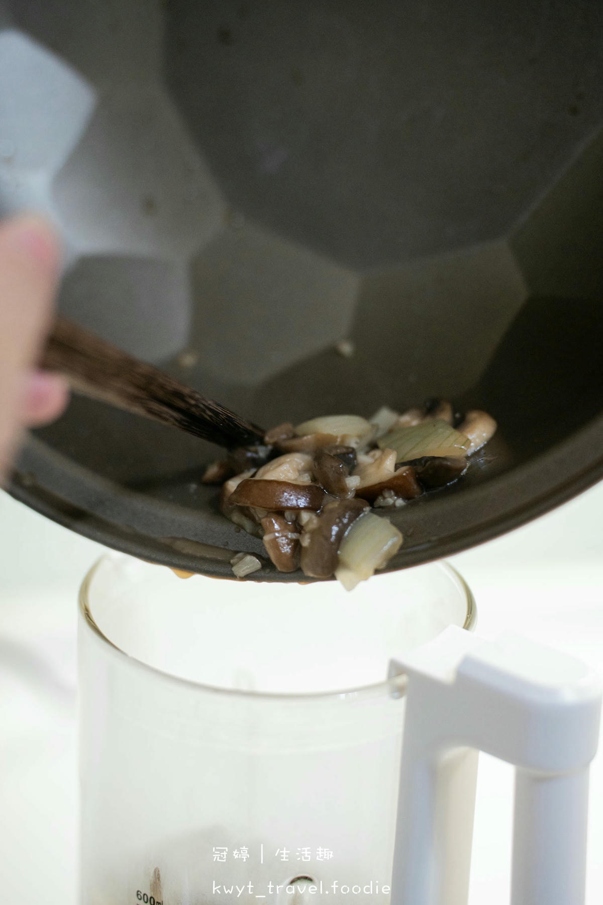GPLUS冷熱營養調理機_免濾渣現磨豆漿！綠拿鐵調理機推薦，