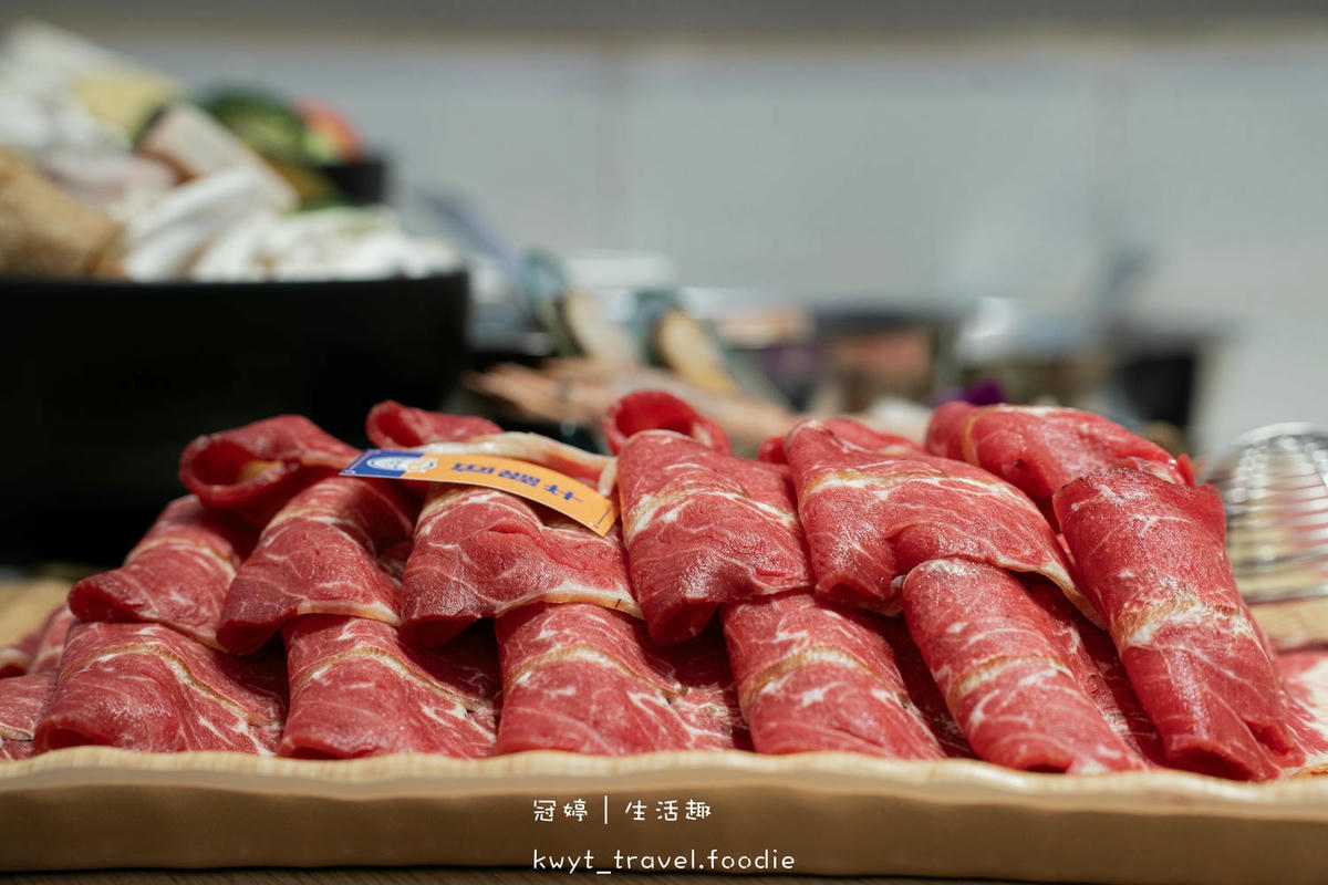 台中東區餐廳_小伍手路鍋，吸睛17oz肉肉山上桌，台式火鍋超