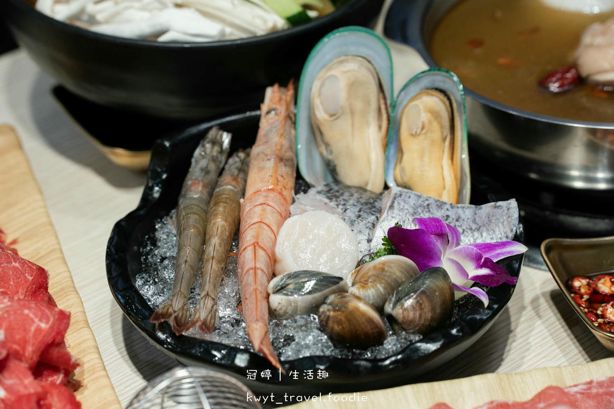 台中東區餐廳_小伍手路鍋，吸睛17oz肉肉山上桌，台式火鍋超