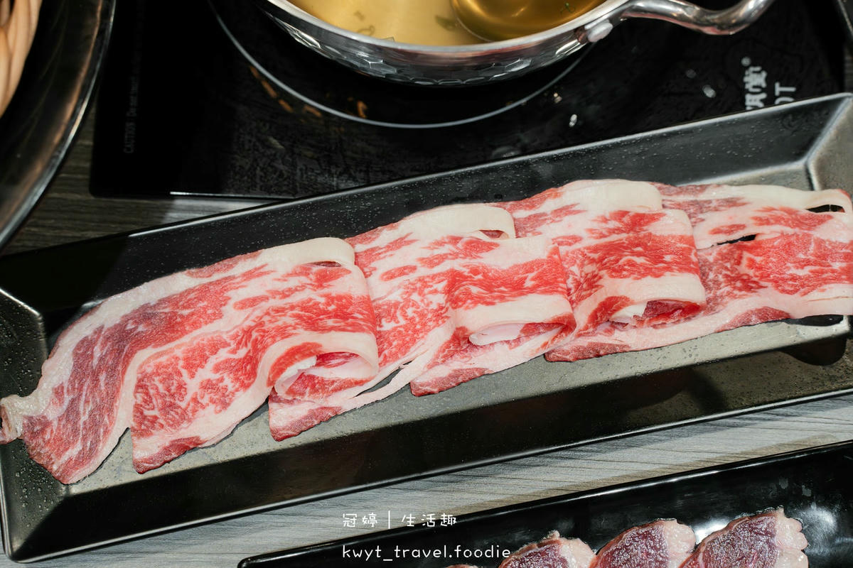 台南吃到飽燒肉火鍋_一燒十味昭和園安平店，120分鐘爽嗑龍蝦