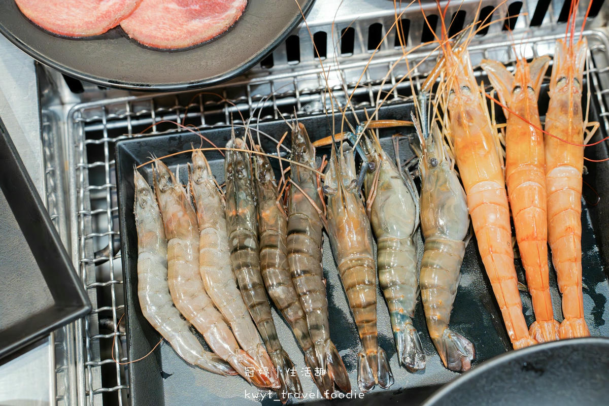 台南吃到飽燒肉火鍋_一燒十味昭和園安平店，120分鐘爽嗑龍蝦