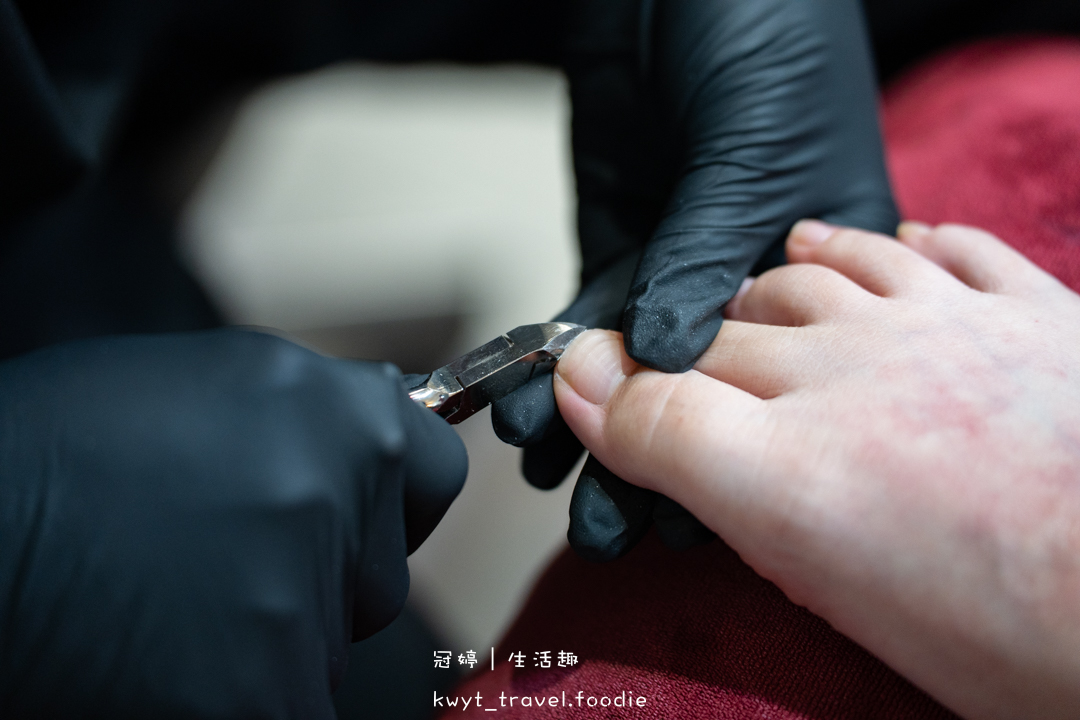 [板橋新中式美睫設計]AN藝術工坊，忙碌女生的救星！2.5小時同步完成美睫手足美甲保養，躺著睡一覺就變美，板橋美甲推薦，附最新美睫美甲價格表