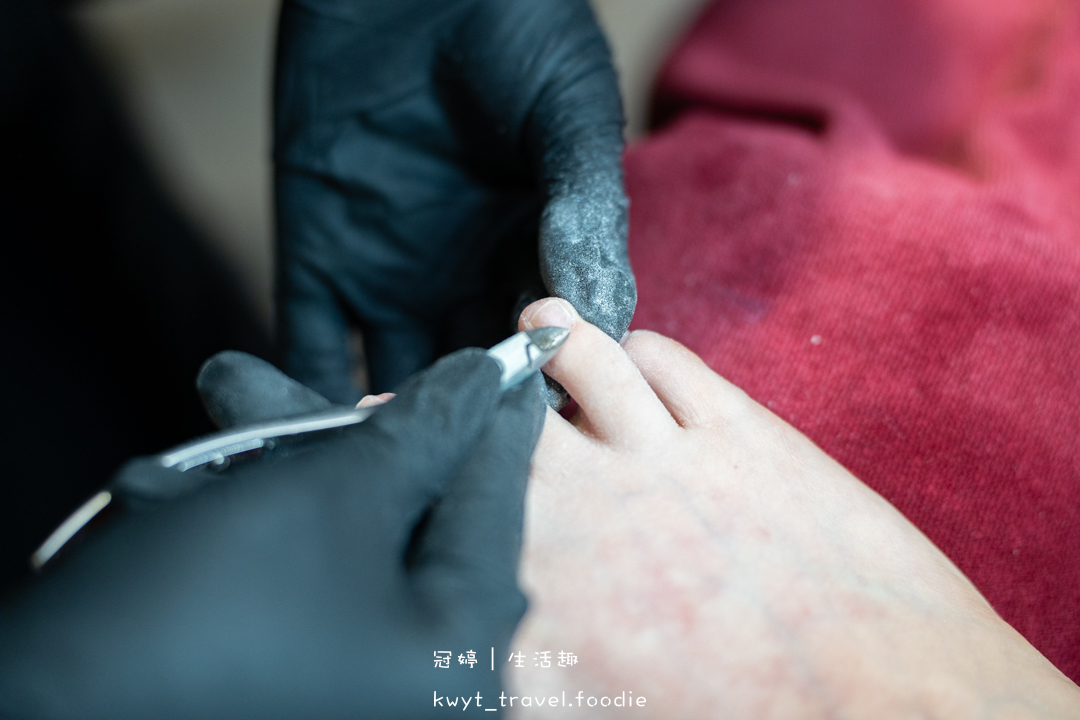 [板橋新中式美睫設計]AN藝術工坊，忙碌女生的救星！2.5小時同步完成美睫手足美甲保養，躺著睡一覺就變美，板橋美甲推薦，附最新美睫美甲價格表