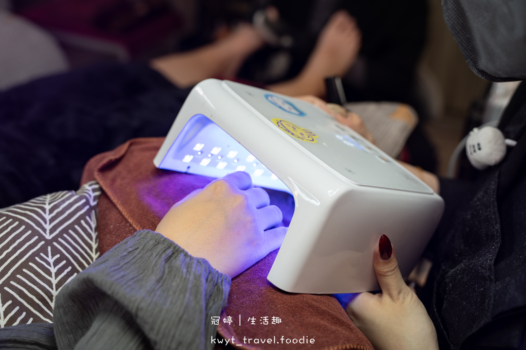 [板橋新中式美睫設計]AN藝術工坊，忙碌女生的救星！2.5小時同步完成美睫手足美甲保養，躺著睡一覺就變美，板橋美甲推薦，附最新美睫美甲價格表