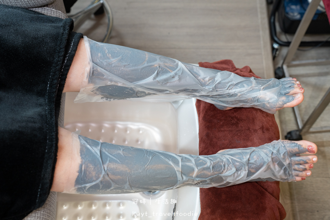 [板橋新中式美睫設計]AN藝術工坊，忙碌女生的救星！2.5小時同步完成美睫手足美甲保養，躺著睡一覺就變美，板橋美甲推薦，附最新美睫美甲價格表