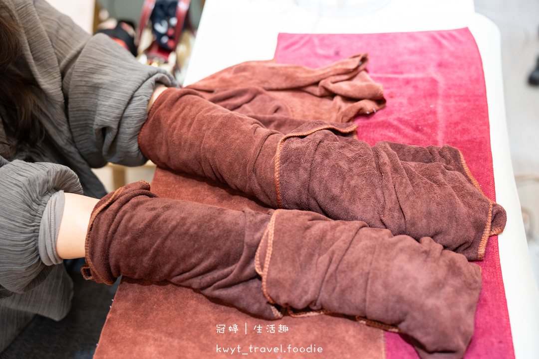 [板橋新中式美睫設計]AN藝術工坊，忙碌女生的救星！2.5小時同步完成美睫手足美甲保養，躺著睡一覺就變美，板橋美甲推薦，附最新美睫美甲價格表