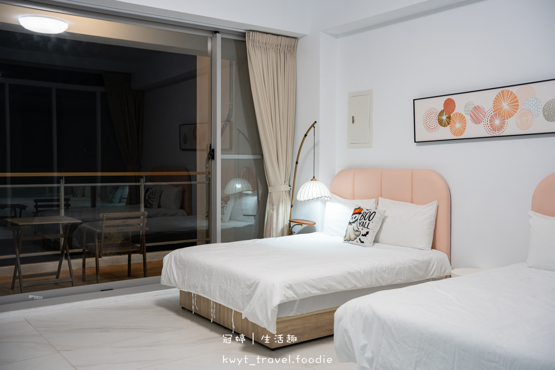 [嘉義民雄包棟民宿]晉美民宿一館，住進嘉義純白豪宅！KTV歡唱、電動麻將、戶外烤肉，嘉義親子寵物友善住宿推薦，最新包棟民宿住宿費用