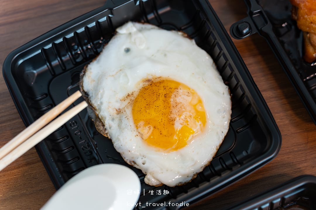 [高雄鳳山便當]銓照燒簡餐便當，超值銅板價便當先筆記！一口愛上的秘製照燒，衛武營捷運站附近美食推薦，附最新菜單