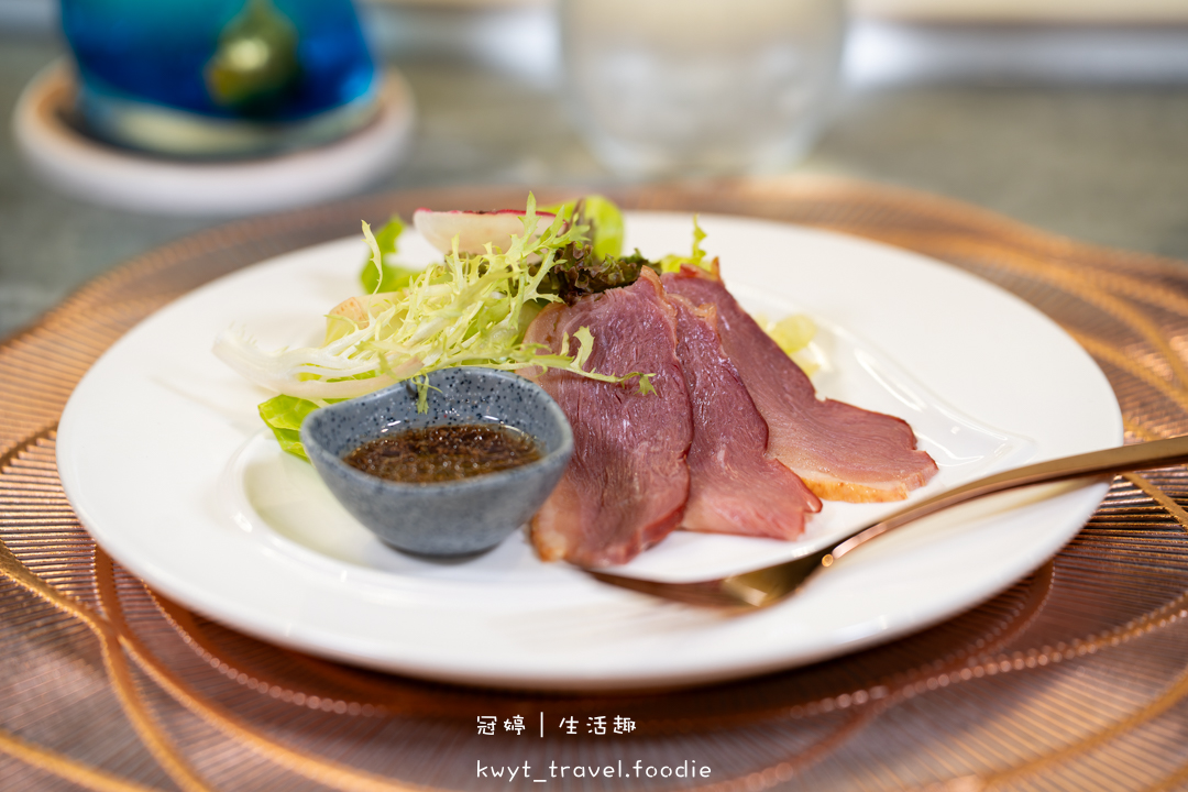 [高雄無菜單鐵板燒]明水然高雄大立店，有溫度的板前服務2000元有找，享受15道頂級海陸饗宴，龍蝦干貝鮑魚！高雄約會餐廳，附無菜單鐵板燒價位