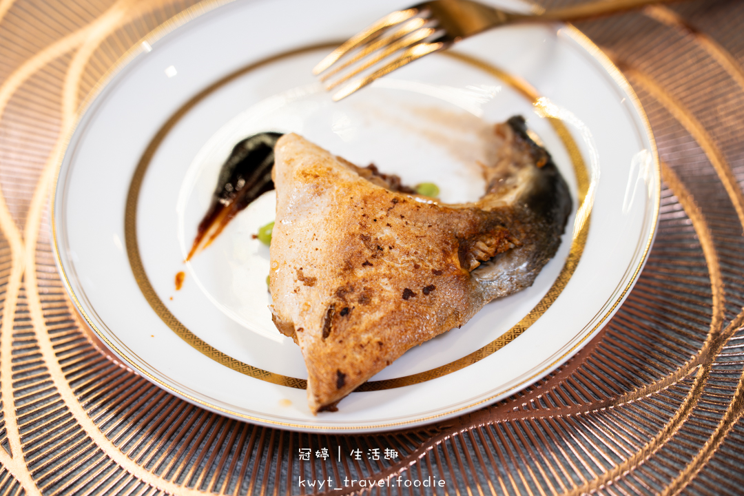 [高雄無菜單鐵板燒]明水然高雄大立店，有溫度的板前服務2000元有找，享受15道頂級海陸饗宴，龍蝦干貝鮑魚！高雄約會餐廳，附無菜單鐵板燒價位