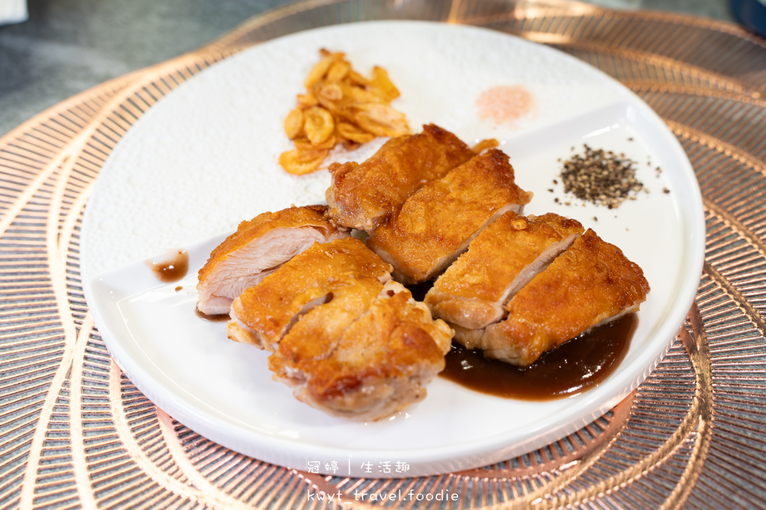 [高雄無菜單鐵板燒]明水然高雄大立店，有溫度的板前服務2000元有找，享受15道頂級海陸饗宴，龍蝦干貝鮑魚！高雄約會餐廳，附無菜單鐵板燒價位