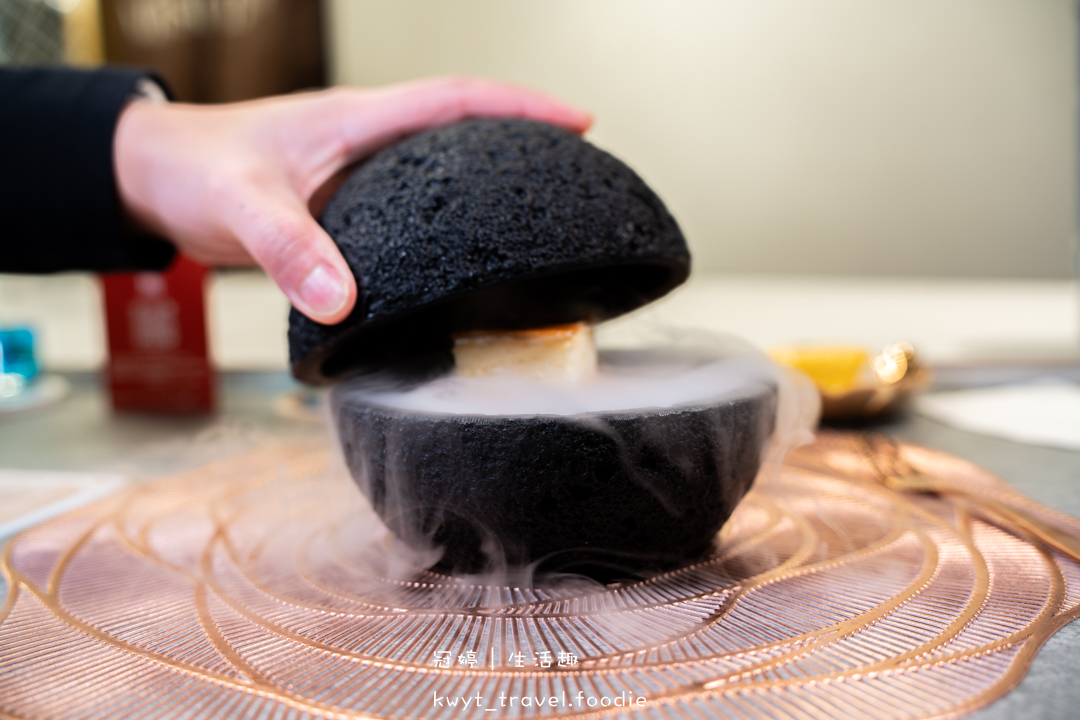 [高雄無菜單鐵板燒]明水然高雄大立店，有溫度的板前服務2000元有找，享受15道頂級海陸饗宴，龍蝦干貝鮑魚！高雄約會餐廳，附無菜單鐵板燒價位