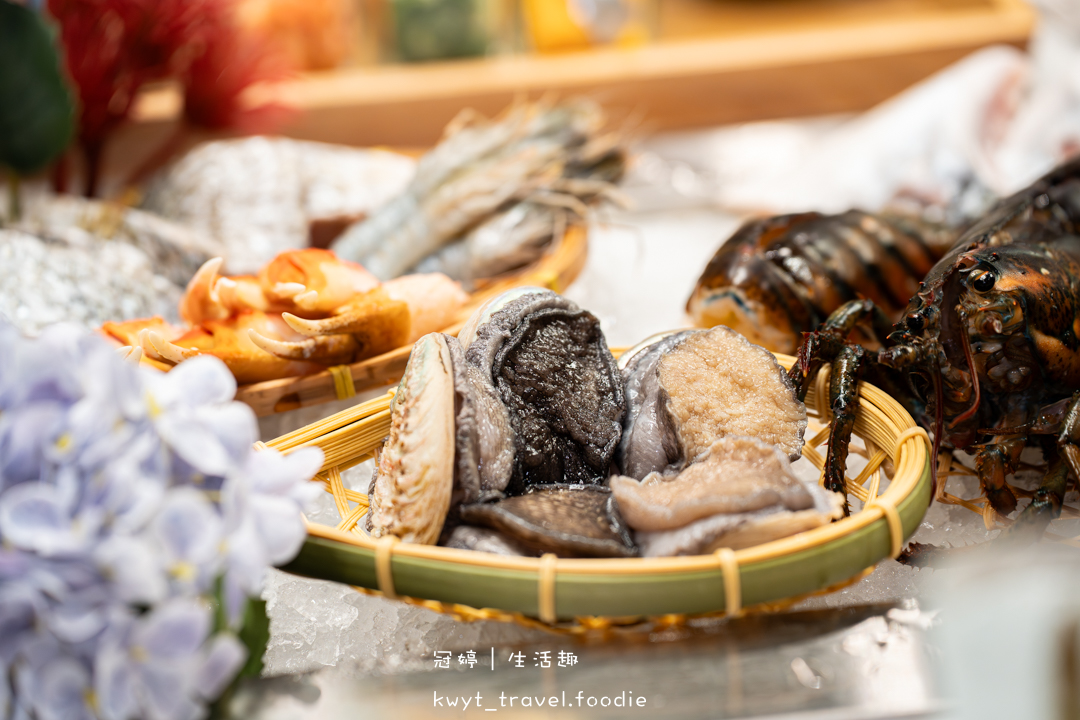 [高雄無菜單鐵板燒]明水然高雄大立店，有溫度的板前服務2000元有找，享受15道頂級海陸饗宴，龍蝦干貝鮑魚！高雄約會餐廳，附無菜單鐵板燒價位