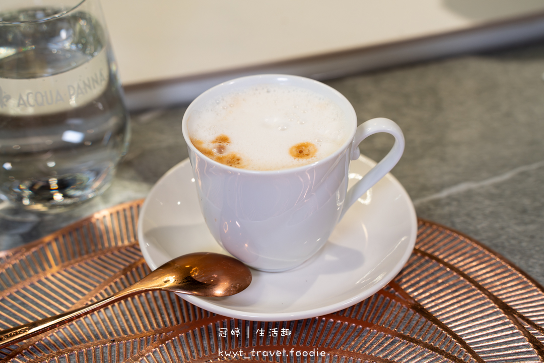 [高雄無菜單鐵板燒]明水然高雄大立店，有溫度的板前服務2000元有找，享受15道頂級海陸饗宴，龍蝦干貝鮑魚！高雄約會餐廳，附無菜單鐵板燒價位