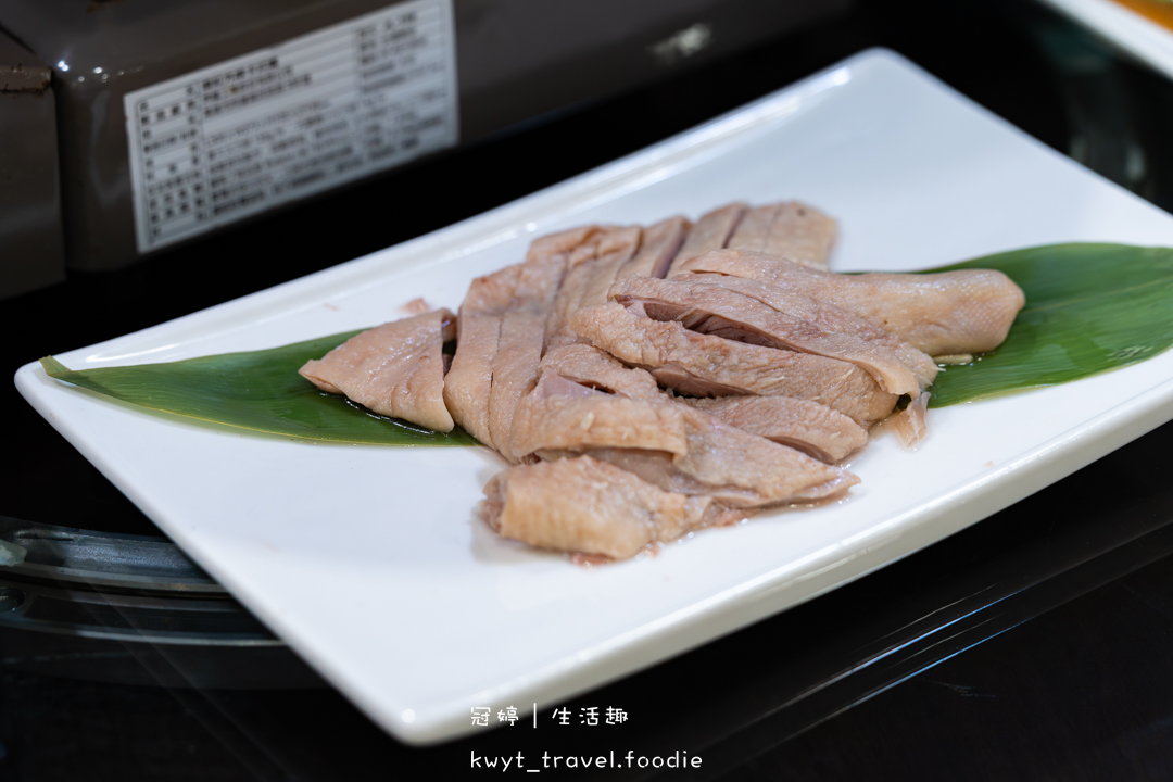 [台南新營景觀餐廳]華味香景觀宴會餐廳，這鍋四人份才350元！80年老店變身歐式花園餐廳，台南新營聚餐好停車推薦，附最新菜單