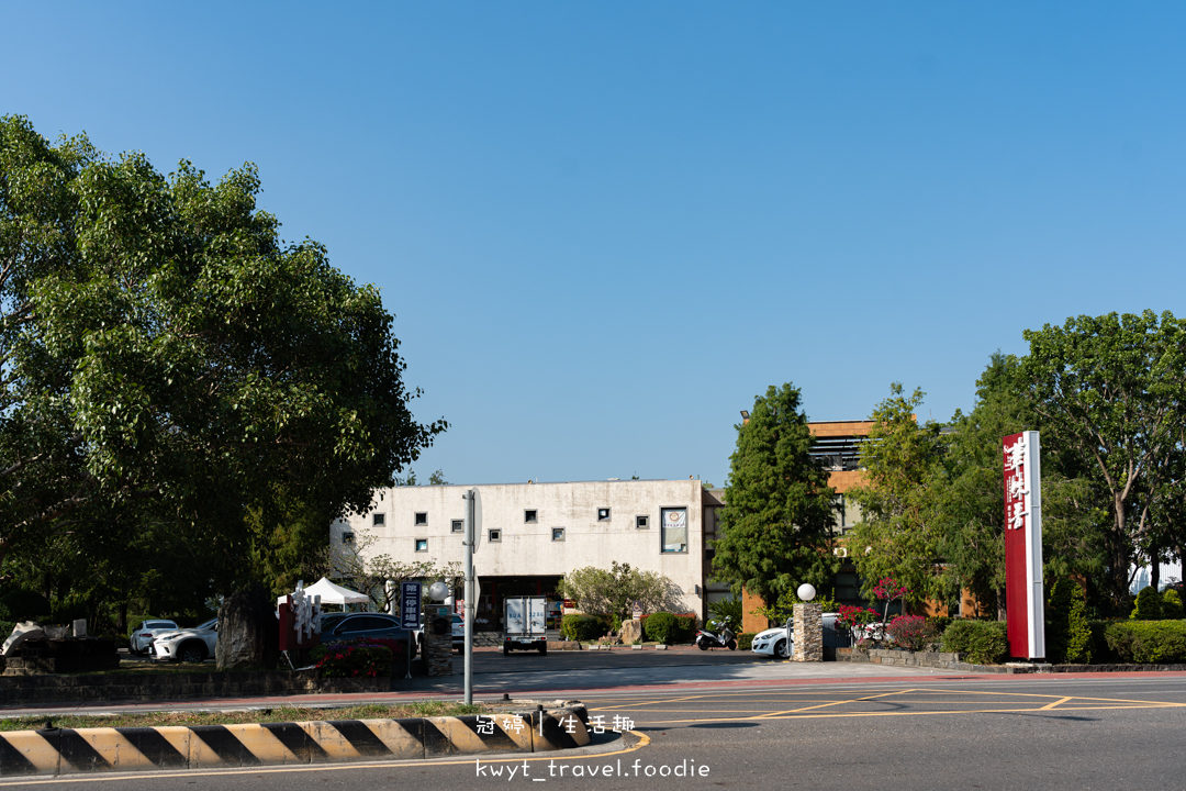 [台南新營景觀餐廳]華味香景觀宴會餐廳，這鍋四人份才350元！80年老店變身歐式花園餐廳，台南新營聚餐好停車推薦，附最新菜單