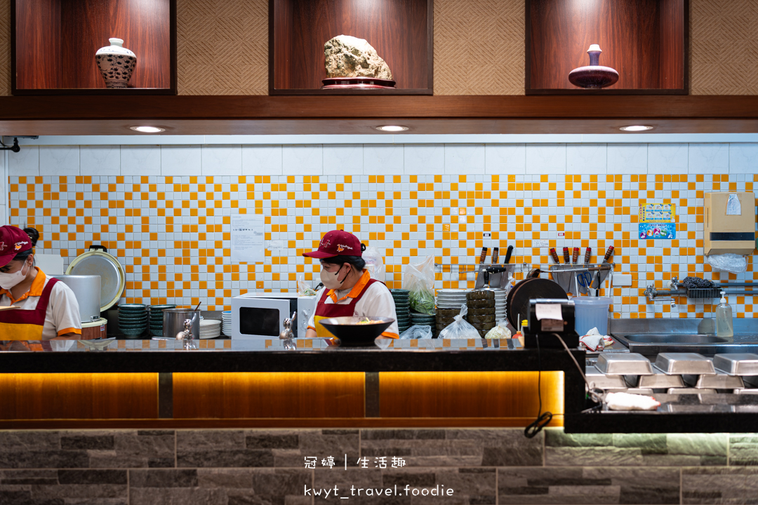 [台南新營小吃美食]華味香鴨肉羹，傳承四代的80年在地老店！這碗鴨肉羹太銷魂，新營銅板美食推薦，附最新菜單