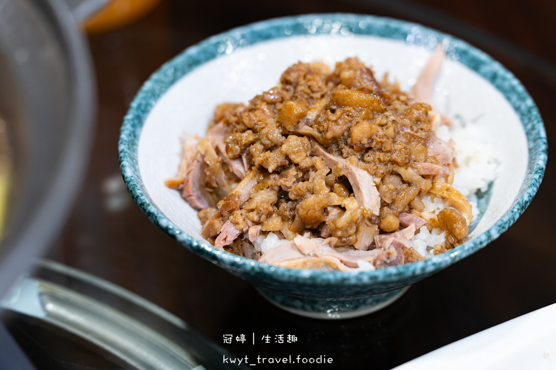 [台南新營景觀餐廳]華味香景觀宴會餐廳，這鍋四人份才350元！80年老店變身歐式花園餐廳，台南新營聚餐好停車推薦，附最新菜單