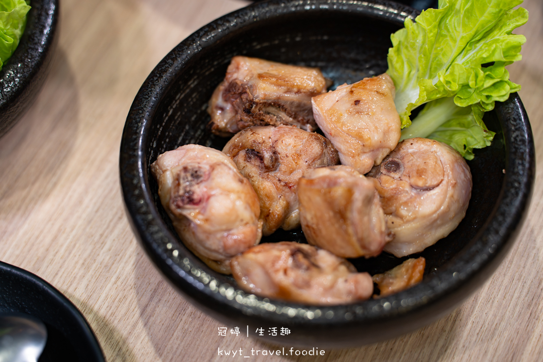 [台南北區火鍋]敝姓鍋台南海安店，壽星送海鮮拼盤！喝一口就上癮的老菜脯炒雞鍋，台南壽星優惠推薦，附最新菜單