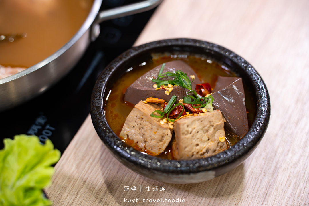 [台南北區火鍋]敝姓鍋台南海安店，壽星送海鮮拼盤！喝一口就上癮的老菜脯炒雞鍋，台南壽星優惠推薦，附最新菜單