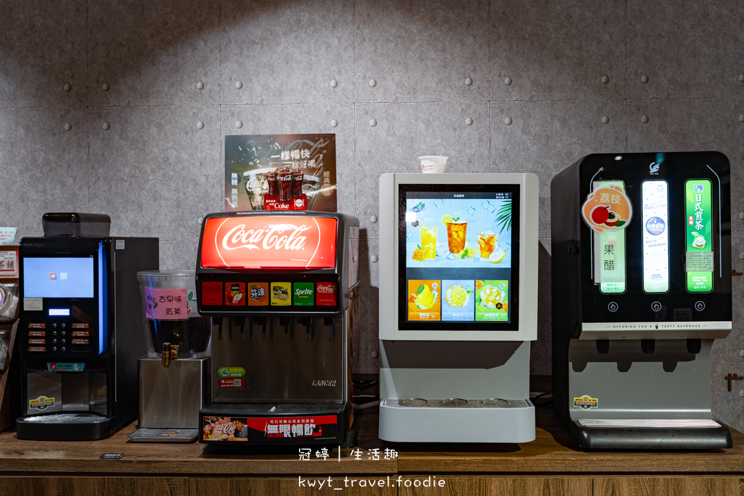 [雲林斗南火鍋吃到飽]鍋道一號斗南旗艦店，CP值爆表！海鮮饗宴不到500元，加送黑蜜豬，斗南美食餐廳推薦，附最新菜單