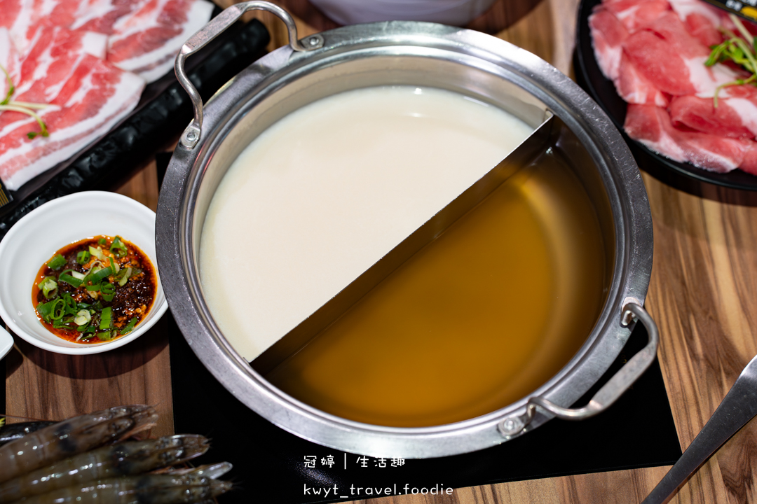 [雲林斗南火鍋吃到飽]鍋道一號斗南旗艦店，CP值爆表！海鮮饗宴不到500元，加送黑蜜豬，斗南美食餐廳推薦，附最新菜單