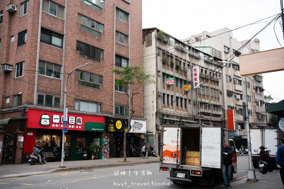 [板橋府中吃到飽]一鍋三饗，吃到飽298元起，火鍋烤肉蒸物三吃加迴轉火鍋料無限吃，捷運府中站美食推薦，附最新菜單