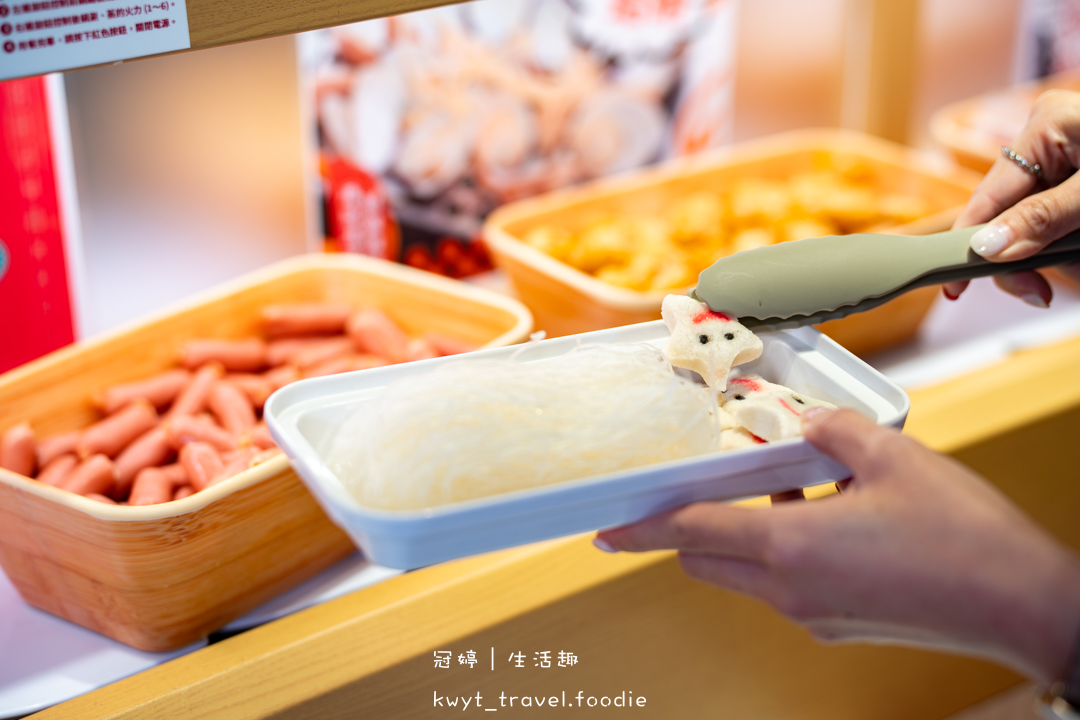 [板橋府中吃到飽]一鍋三饗，吃到飽298元起，火鍋烤肉蒸物三吃加迴轉火鍋料無限吃，捷運府中站美食推薦，附最新菜單