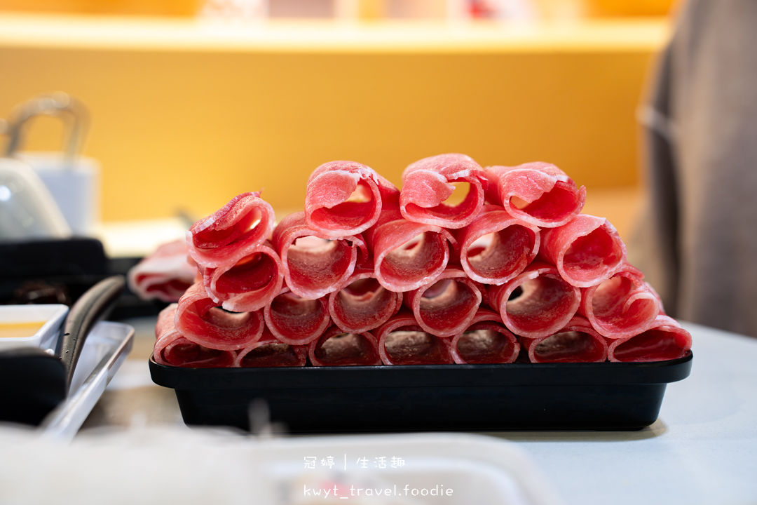 [板橋府中吃到飽]一鍋三饗，吃到飽298元起，火鍋烤肉蒸物三吃加迴轉火鍋料無限吃，捷運府中站美食推薦，附最新菜單