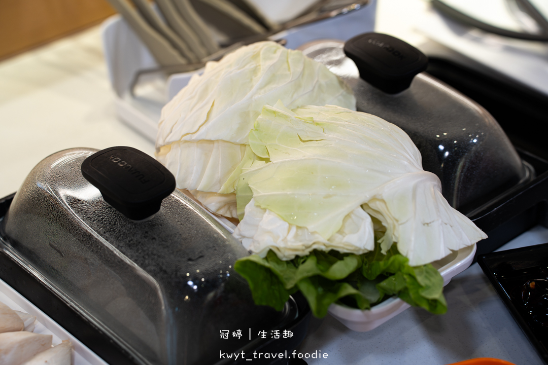 [板橋府中吃到飽]一鍋三饗，吃到飽298元起，火鍋烤肉蒸物三吃加迴轉火鍋料無限吃，捷運府中站美食推薦，附最新菜單