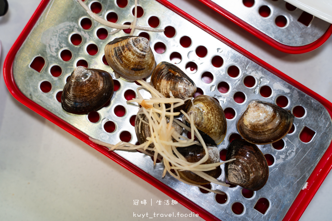 [板橋府中吃到飽]一鍋三饗，吃到飽298元起，火鍋烤肉蒸物三吃加迴轉火鍋料無限吃，捷運府中站美食推薦，附最新菜單