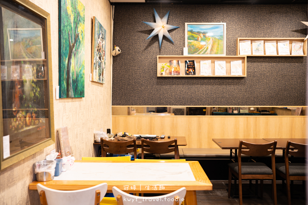 [台中北屯美食]兩個椅子，太原路隱藏版！熟客推薦必點千層酥脆爆料肉夾饃、濃郁入味廣式牛雜泡麵，太原路午餐晚餐新選擇，最新菜單