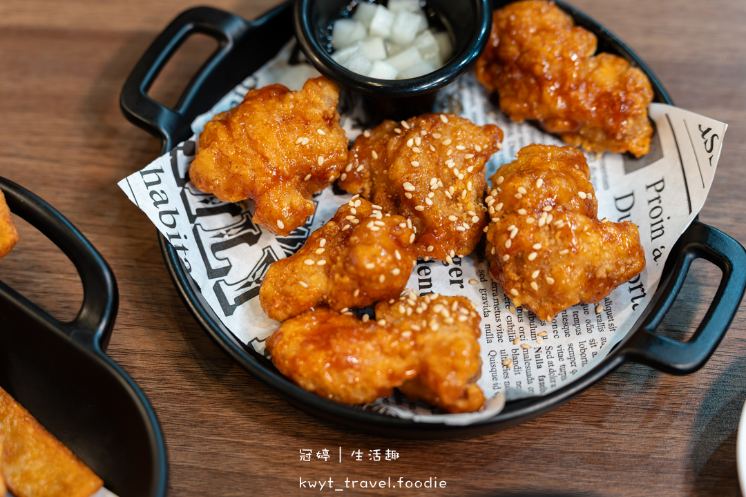 [安平平通路美食]庫霸豬肉湯飯，隱身平通路的道地馬鈴薯龍骨湯，道地韓式小菜無限量供應，安平午餐晚餐推薦，最新菜單