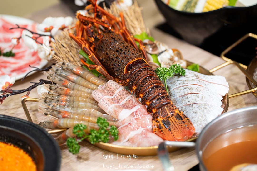 [台南年菜外帶]敝姓鍋台南海安店，698元爽吃豪華海陸雙人餐？2026馬年圍爐最強CP值火鍋組開箱