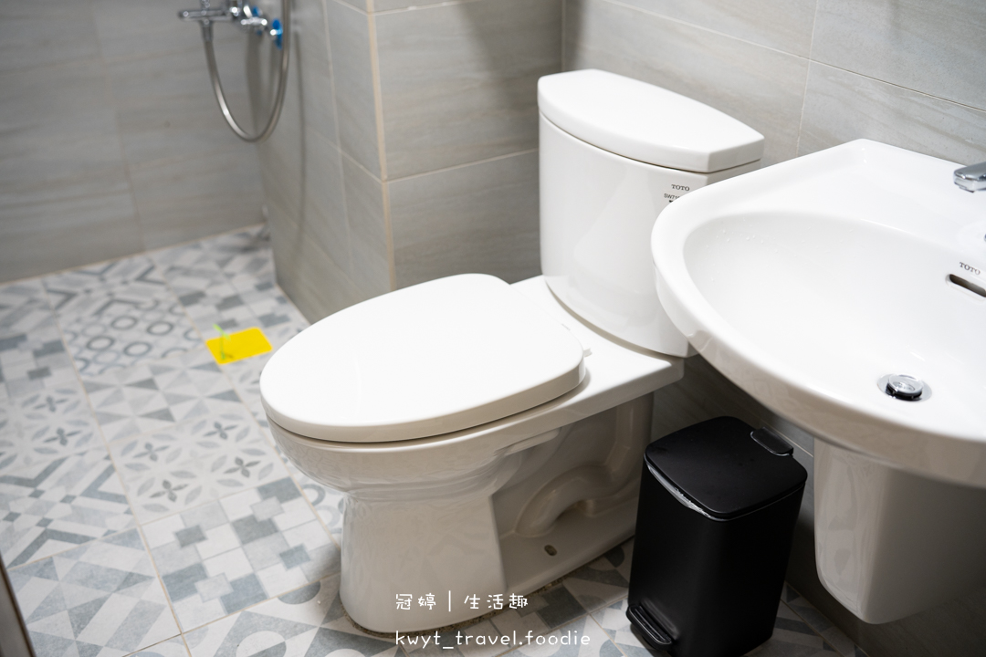 [台東包棟民宿]台東融舍民宿，雙人房住宿一晚1524元起！走路7分鐘到車站，Switch、爆滿零食櫃，高CP值寵物友善別墅開箱，民宿最新房價