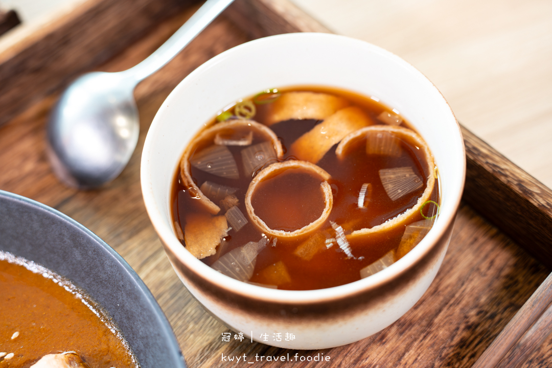 [高雄文化中心美食]ご飯Go Han，高師大附近的質感日式定食，必吃慢燉豬肉咖哩與鹽烤鯖魚，高雄師範大學美食，附最新菜單