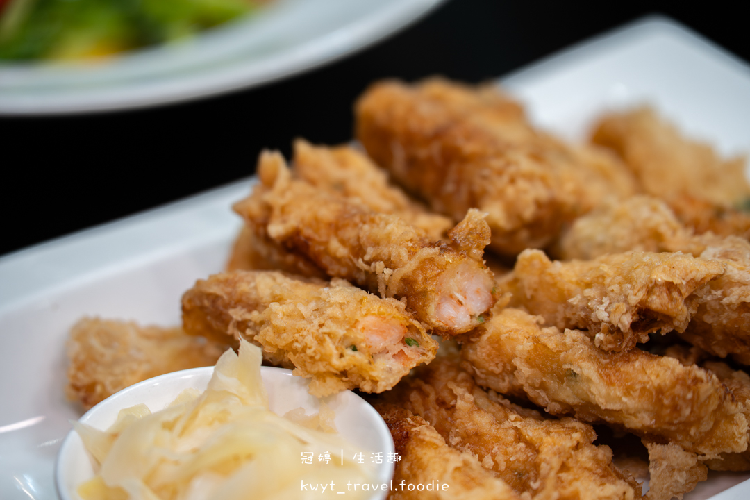 [2026台南過年聚餐餐廳]周氏蝦捲國宴廳，每人600元吃遍12道國宴級台南小吃美食！新春開運年菜開箱，帶長輩吃飯超有面子