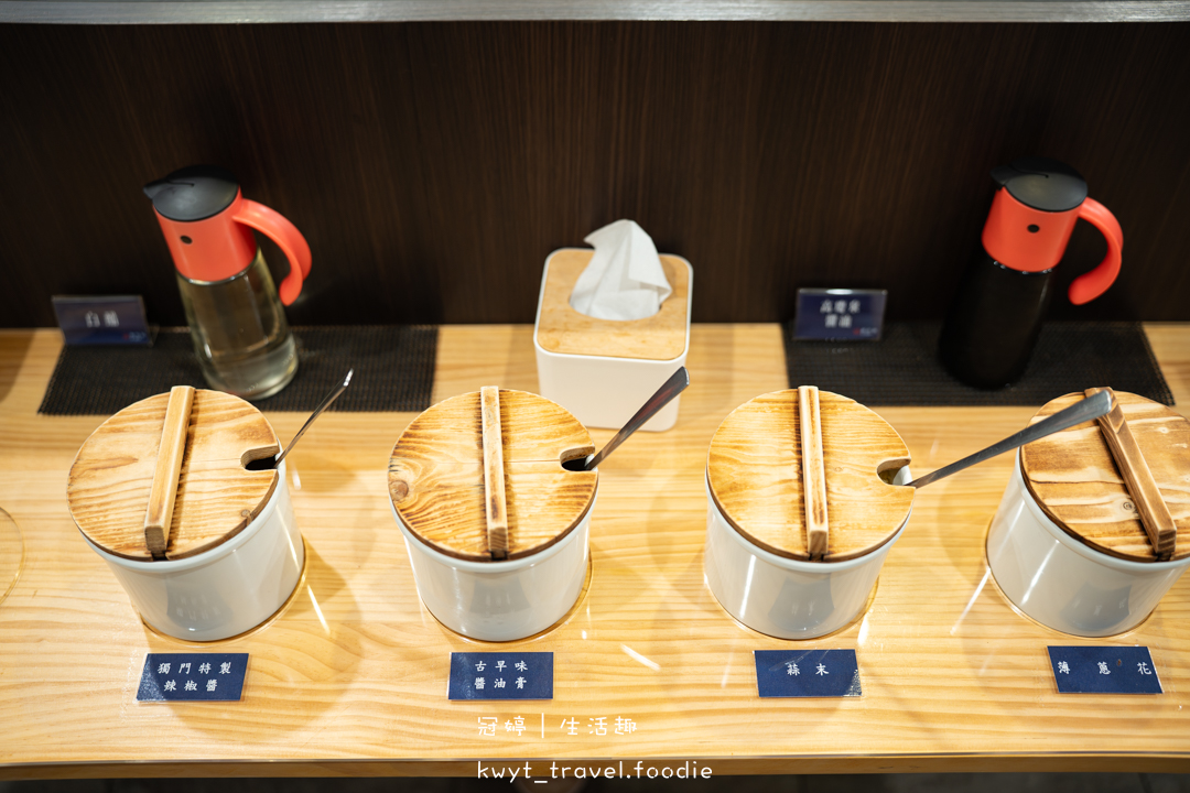 [台南親子友善餐廳]敝姓鍋台南海安店，龍蝦海陸套餐、過年限定內用年菜超澎湃，台南過年聚餐推薦，附最新菜單