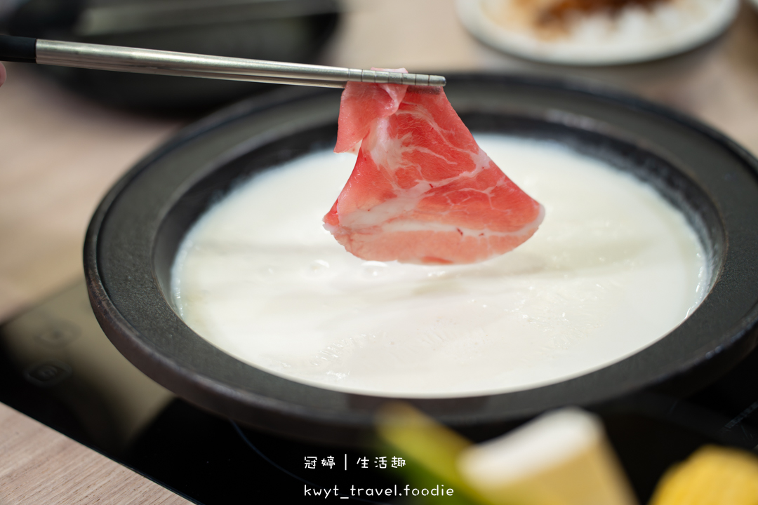 [台南親子友善餐廳]敝姓鍋台南海安店，龍蝦海陸套餐、過年限定內用年菜超澎湃，台南過年聚餐推薦，附最新菜單