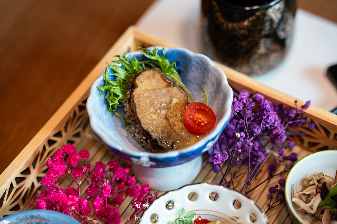 [台北信義區約會餐廳]日山割烹壽喜燒台北店，連續10年米其林一星！不用飛東京，開箱極上日山套餐，台北包廂餐廳推薦，附最新菜單