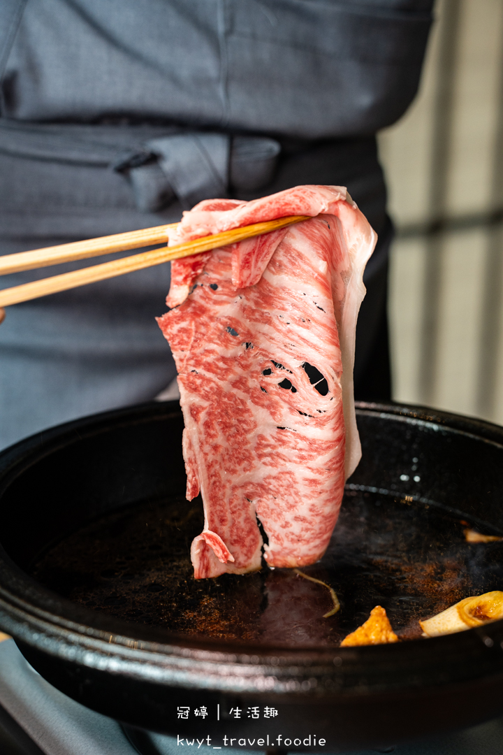 [台北信義區約會餐廳]日山割烹壽喜燒台北店，連續10年米其林一星！不用飛東京，開箱極上日山套餐，台北包廂餐廳推薦，附最新菜單