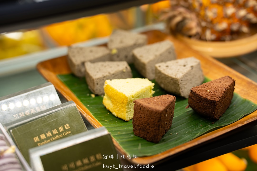 [板橋泰式料理無限吃]初泰泰無限新板傑仕堡，759元泰式料理無限吃！泰國主廚坐鎮，火山排骨、泰北爐烤牛排，板橋車站附近美食餐廳，最新價格