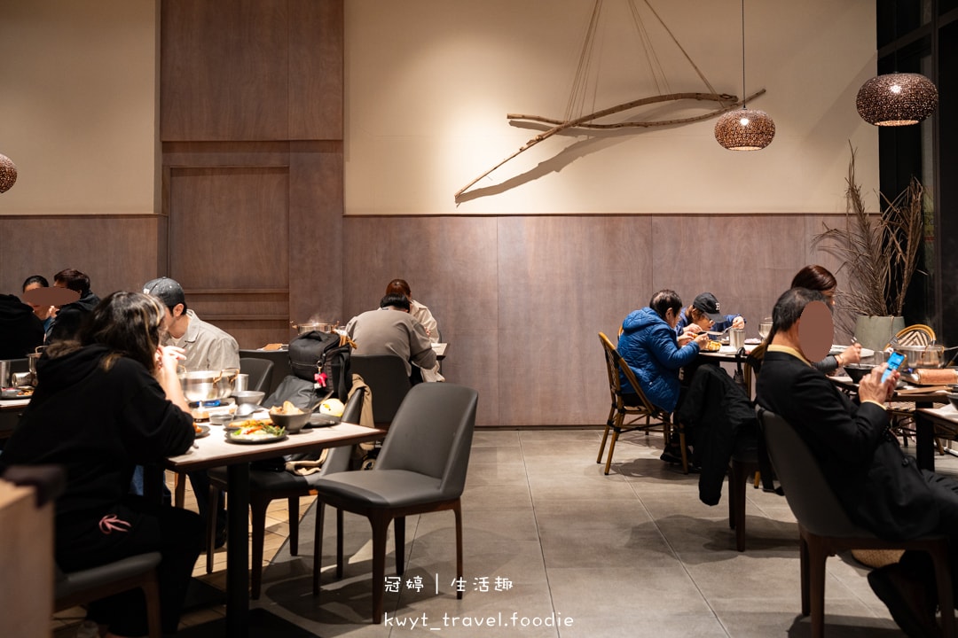 [板橋泰式料理無限吃]初泰泰無限新板傑仕堡，759元泰式料理無限吃！泰國主廚坐鎮，火山排骨、泰北爐烤牛排，板橋車站附近美食餐廳，最新價格