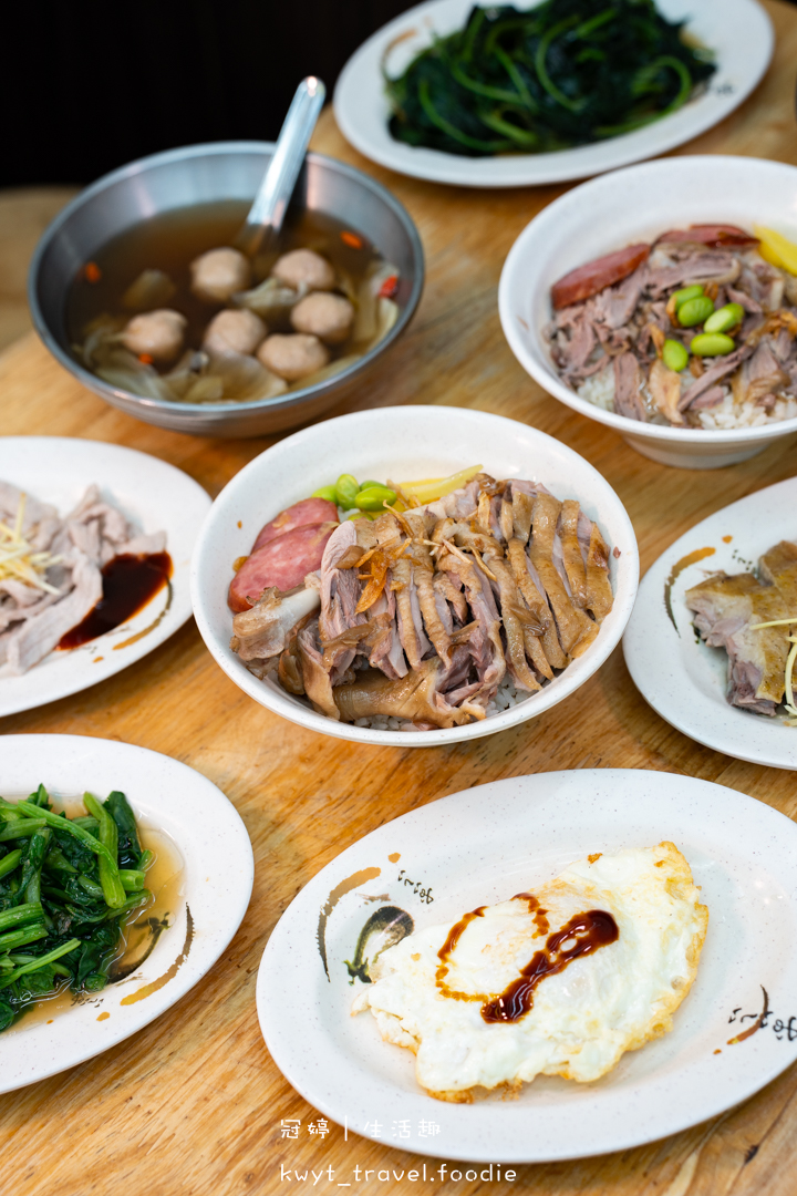 [永和樂華夜市美食]鐘點棧當歸鴨，隱身樂華夜市巷弄，在地飄香10年的溫補好滋味，內用免費續湯，捷運永安市場站美食推薦，附最新菜單