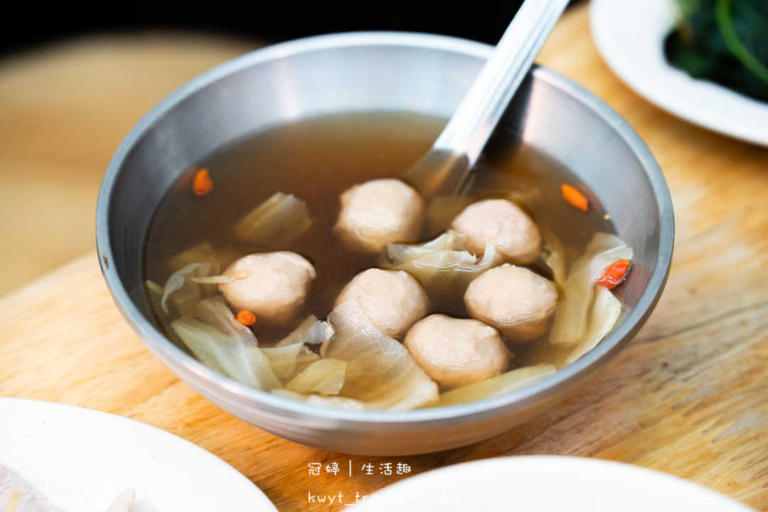 [永和樂華夜市美食]鐘點棧當歸鴨，隱身樂華夜市巷弄，在地飄香10年的溫補好滋味，內用免費續湯，捷運永安市場站美食推薦，附最新菜單